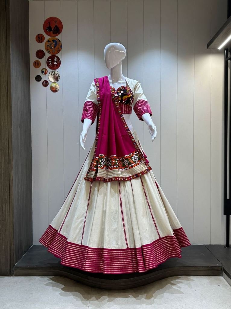 New Design Navratri White And Pink Chaniya Choli