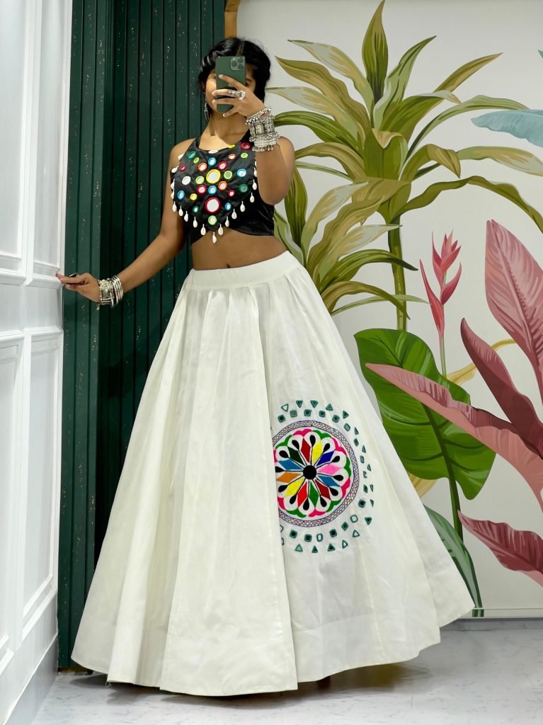 Navratri Lehenga Choli With Elegent Mirror Work Blouse